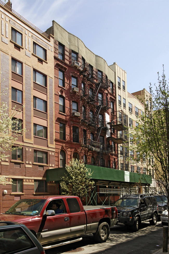 219 E Seventh St in New York, NY - Building Photo - Building Photo