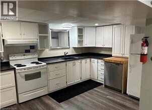 5 June Ave in Guelph, ON - Building Photo - Building Photo