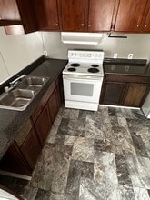 32 Somerset Dr in Sumter, SC - Building Photo - Building Photo