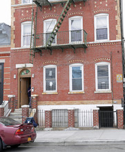 766 E 215th St in Bronx, NY - Building Photo - Building Photo