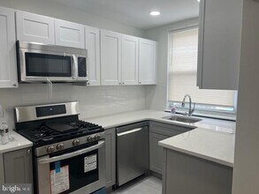 5913 Frontenac St in Philadelphia, PA - Building Photo - Building Photo
