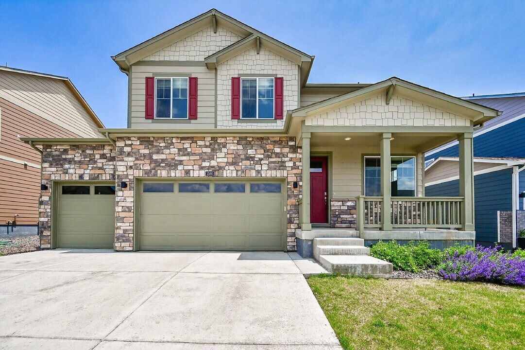 1580 Vantage Pkwy in Berthoud, CO - Building Photo