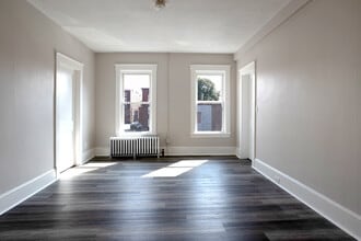 The Residences at Elm Street in Manchester, NH - Building Photo - Interior Photo