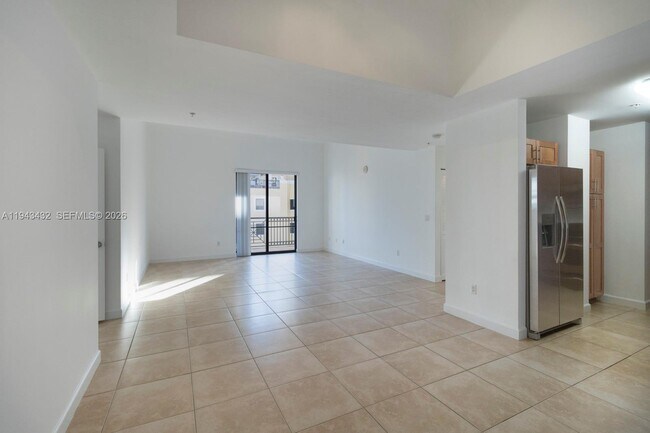 8395 SW 73rd Ave in Miami, FL - Building Photo - Building Photo