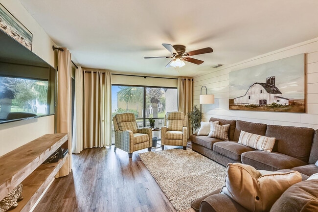 11222 Hutchison Blvd in Panama City Beach, FL - Building Photo - Building Photo