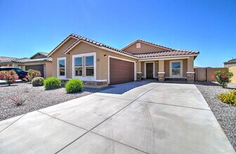 2028 E Velvet Pl in Casa Grande, AZ - Building Photo - Building Photo