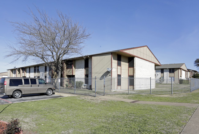 Wheatland Terrace in Dallas, TX - Foto de edificio - Building Photo