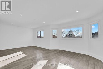 985 Sandcliff Dr in Oshawa, ON - Building Photo - Building Photo