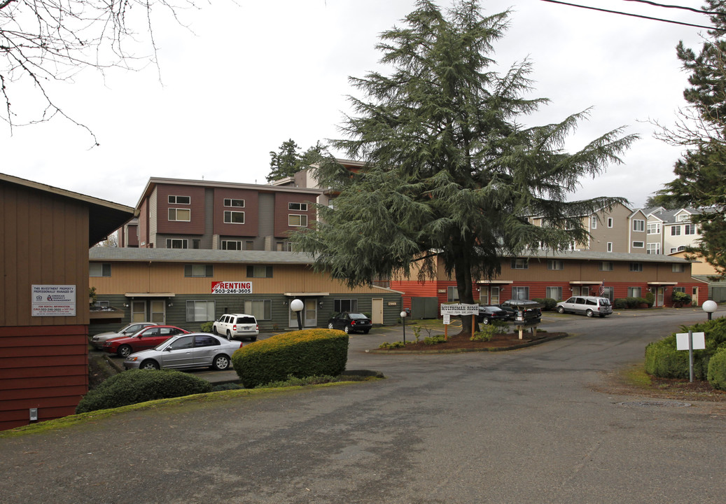 Multnomah Ridge in Portland, OR - Foto de edificio