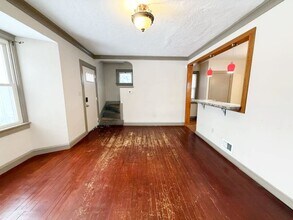 1525 E 254th St in Euclid, OH - Building Photo - Building Photo