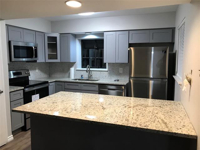 15221 Berry Trail