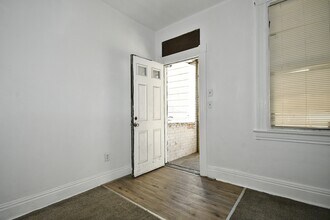 208 Pattison St in Braddock, PA - Building Photo - Building Photo