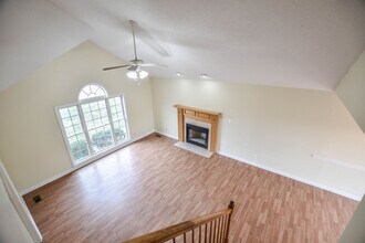 1205 Shorehaven Dr in Clarksville, TN - Building Photo - Building Photo