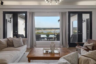 1128 Thurman Bluff Dr in Spicewood, TX - Building Photo - Building Photo