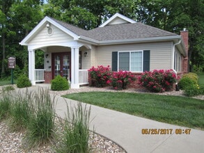 Hannibal Manor Apartments in Hannibal, MO - Building Photo - Building Photo