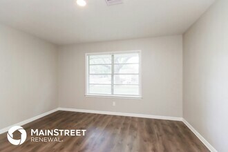 431 W Sunnyside St in Houston, TX - Foto de edificio - Building Photo