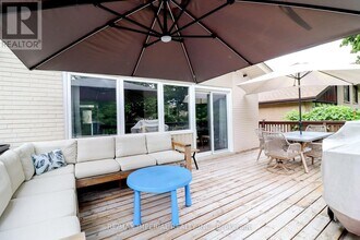 329 Homewood Ave in Toronto, ON - Building Photo - Building Photo