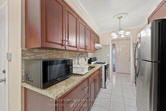 85 Autumn Blvd in Brampton, ON - Building Photo - Building Photo