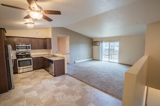Lakeside Estates Apartments in Beaver Dam, WI - Building Photo - Building Photo