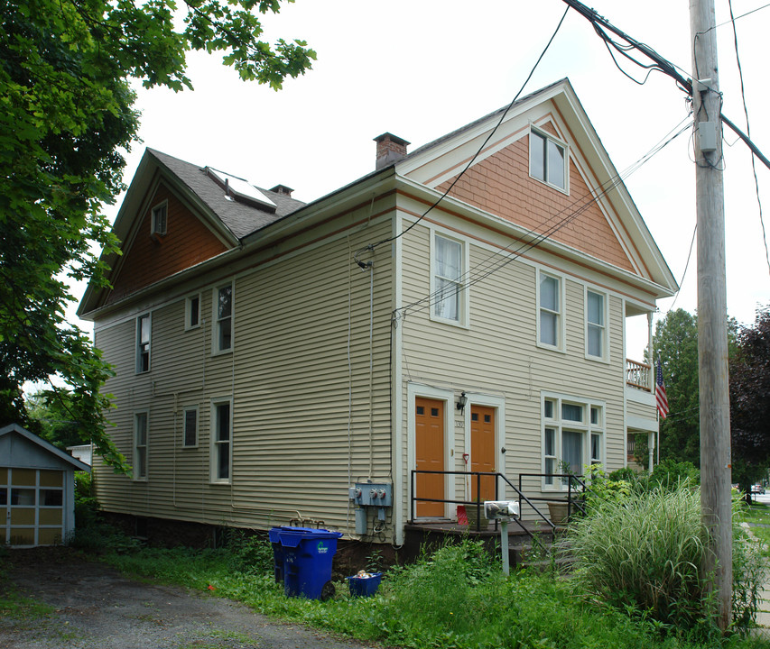 130 Van Dam St in Saratoga Springs, NY - Building Photo