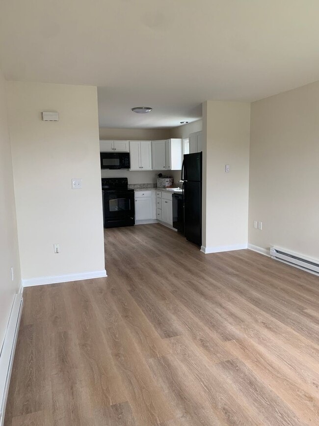 7 S Mont Valla Ave in Hagerstown, MD - Building Photo - Building Photo