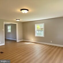 87 Becks Ln in Inwood, WV - Building Photo - Building Photo