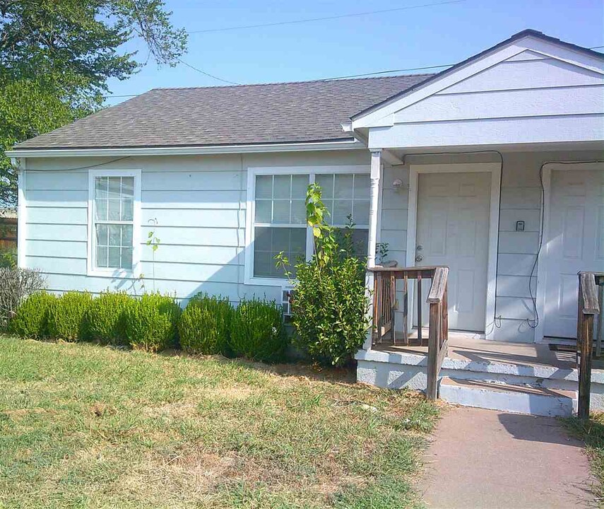 1149 NW Ozmun Ave in Lawton, OK - Building Photo