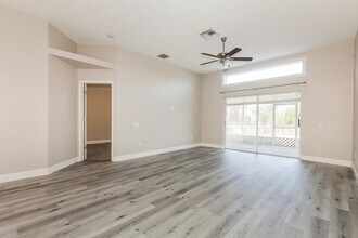 12942 Early Run Ln, Unit 2537 in Riverview, FL - Foto de edificio - Building Photo