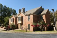 Building Photo - Pleasant Valley Pointe Apartments in Little Rock, Arkansas
