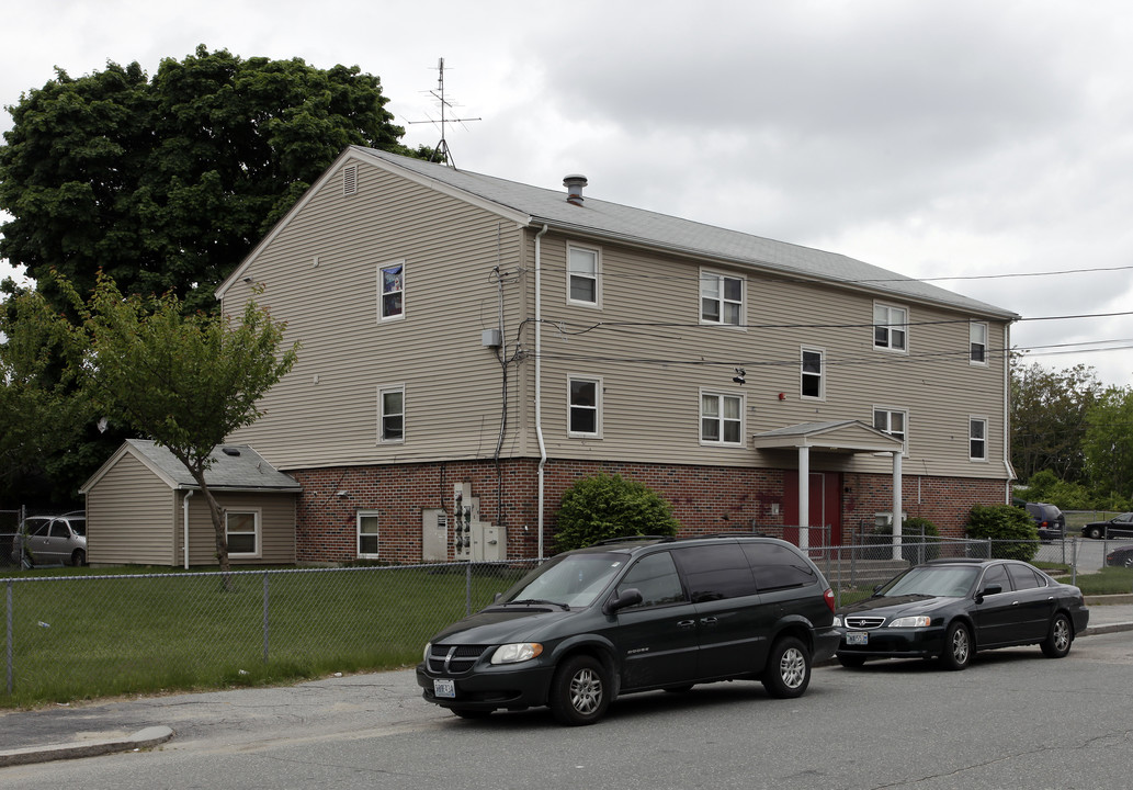 1061 Eddy St in Providence, RI - Building Photo