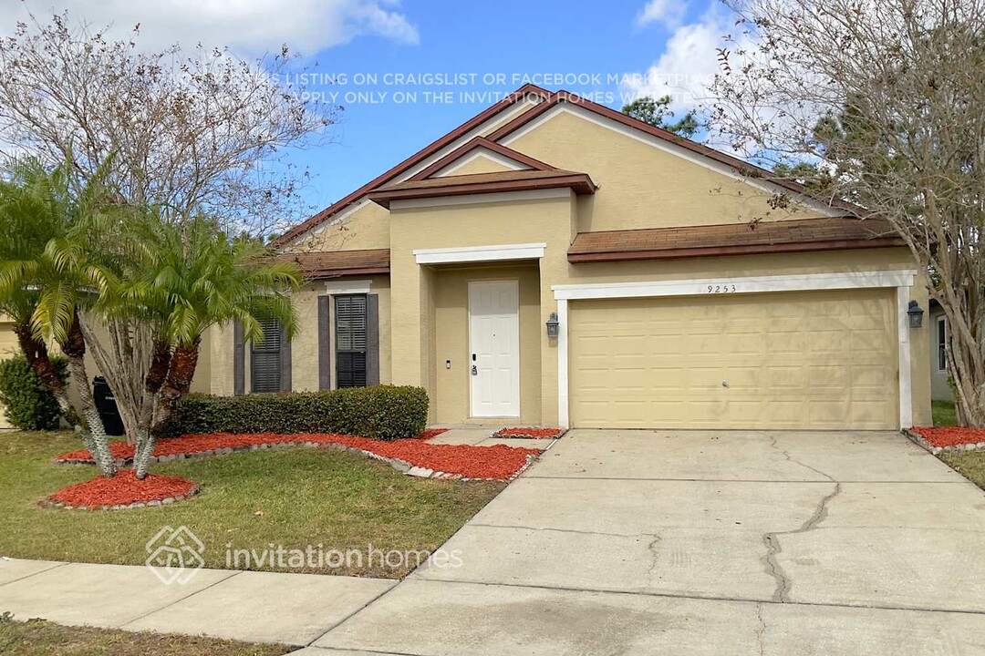 9253 Venezia Plantation Dr in Orlando, FL - Building Photo