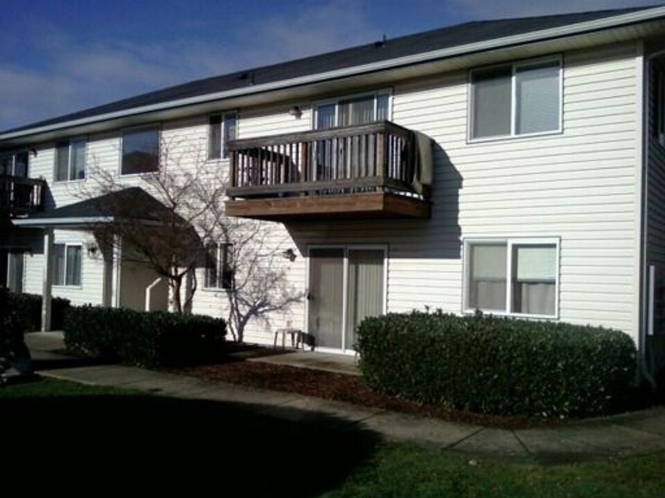 1651-1655 River Rd in Eugene, OR - Building Photo