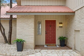 18205 Ridge Rd in Lago Vista, TX - Foto de edificio - Building Photo