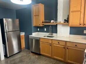 523 Grand Blvd, Unit 4D in Kansas City, MO - Foto de edificio - Building Photo