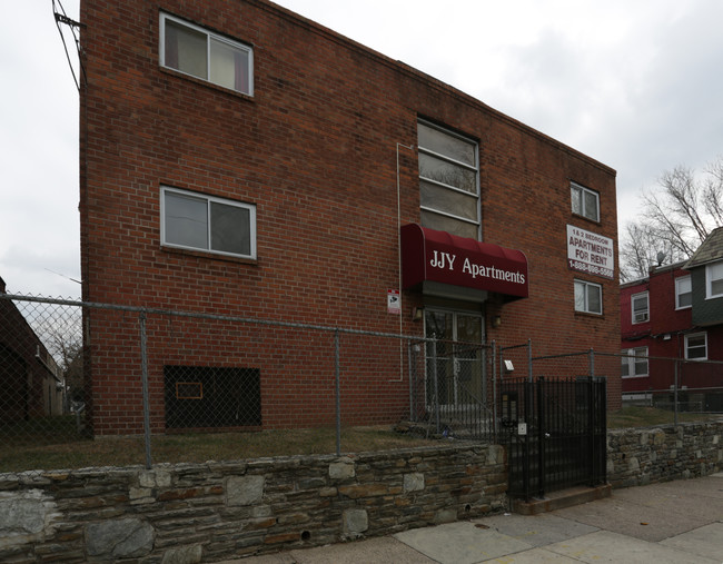 JJY Apartments in Philadelphia, PA - Foto de edificio - Building Photo