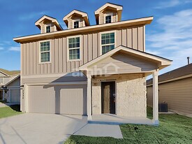 7330 Rosada Way in San Antonio, TX - Building Photo