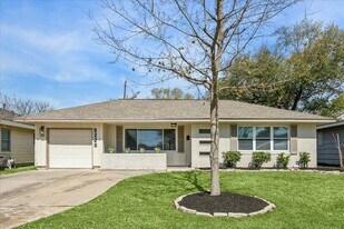 5226 Nina Lee Ln in Houston, TX - Building Photo