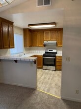 369 Limerick Way in Vacaville, CA - Building Photo - Building Photo