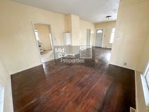 617 E Hanson Ave in Mitchell, SD - Building Photo - Building Photo