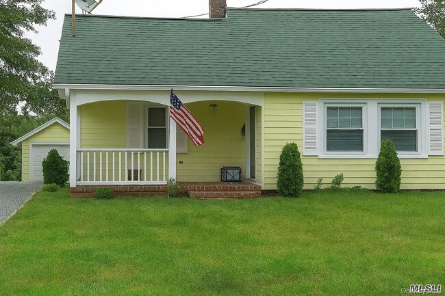 property at 15 River Rd
