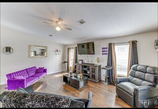 716 21st St in West Palm Beach, FL - Foto de edificio - Building Photo