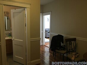 1197 Commonwealth Ave in Boston, MA - Foto de edificio - Building Photo