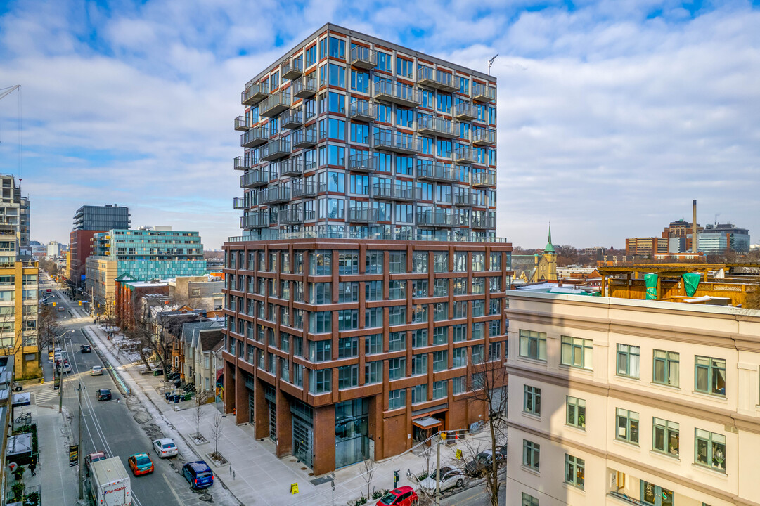 Rush Condos in Toronto, ON - Building Photo