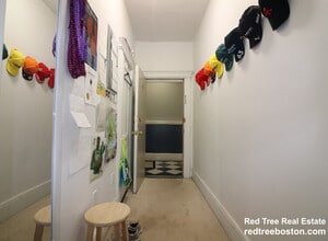 238 Hemenway St, Unit 9 in Boston, MA - Foto de edificio - Building Photo