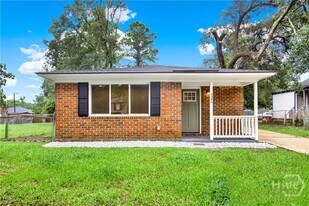 2205 Iowa St in Savannah, GA - Building Photo