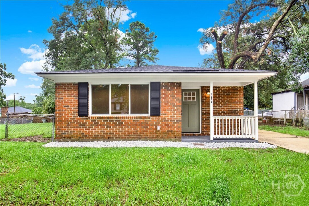 2205 Iowa St in Savannah, GA - Building Photo