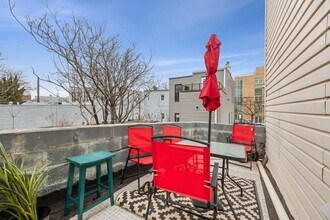 118 Kingsland Ave in Brooklyn, NY - Building Photo - Building Photo