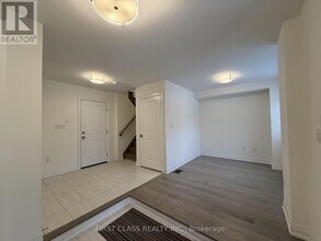 28 Gardeners Ln in Markham, ON - Building Photo - Building Photo