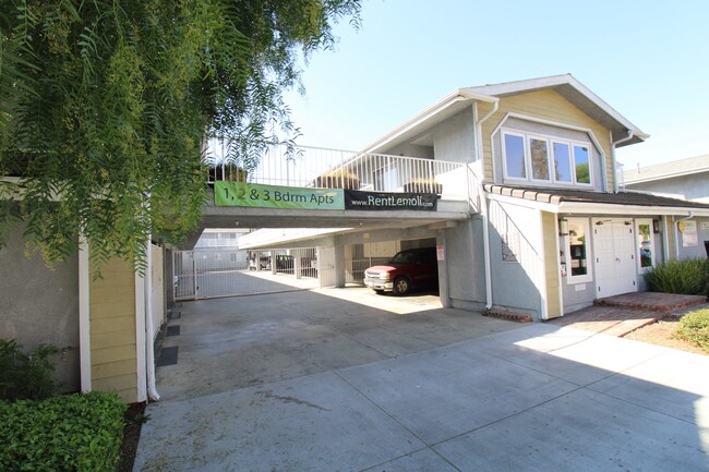 Lemoli Apartments in Hawthorne, CA - Foto de edificio - Building Photo