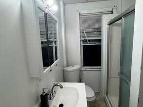 19 Covell St, Unit 1 in Providence, RI - Foto de edificio - Building Photo